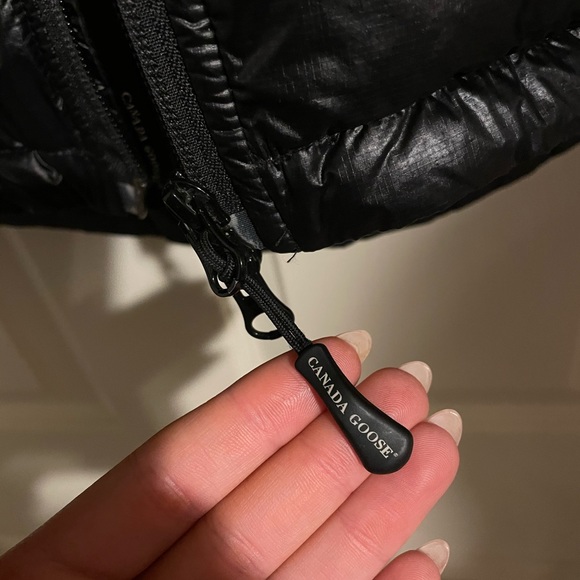 Canada Goose Men’s Coat - Picture 4 of 9